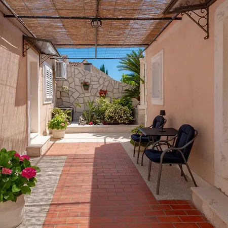 Radovcic And Pensjonat 3*